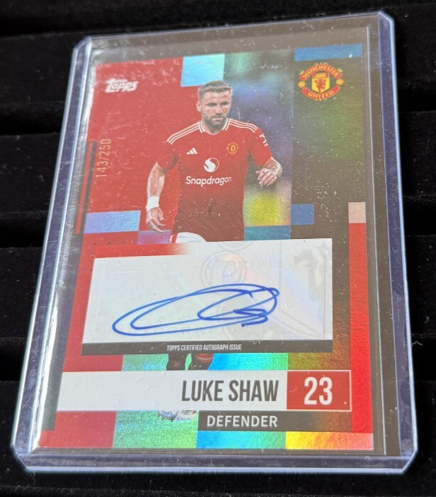 Topps 2024/25 (2025) Manchester United Team Set Card - Luke Shaw Auto /250 for sale on Ebay