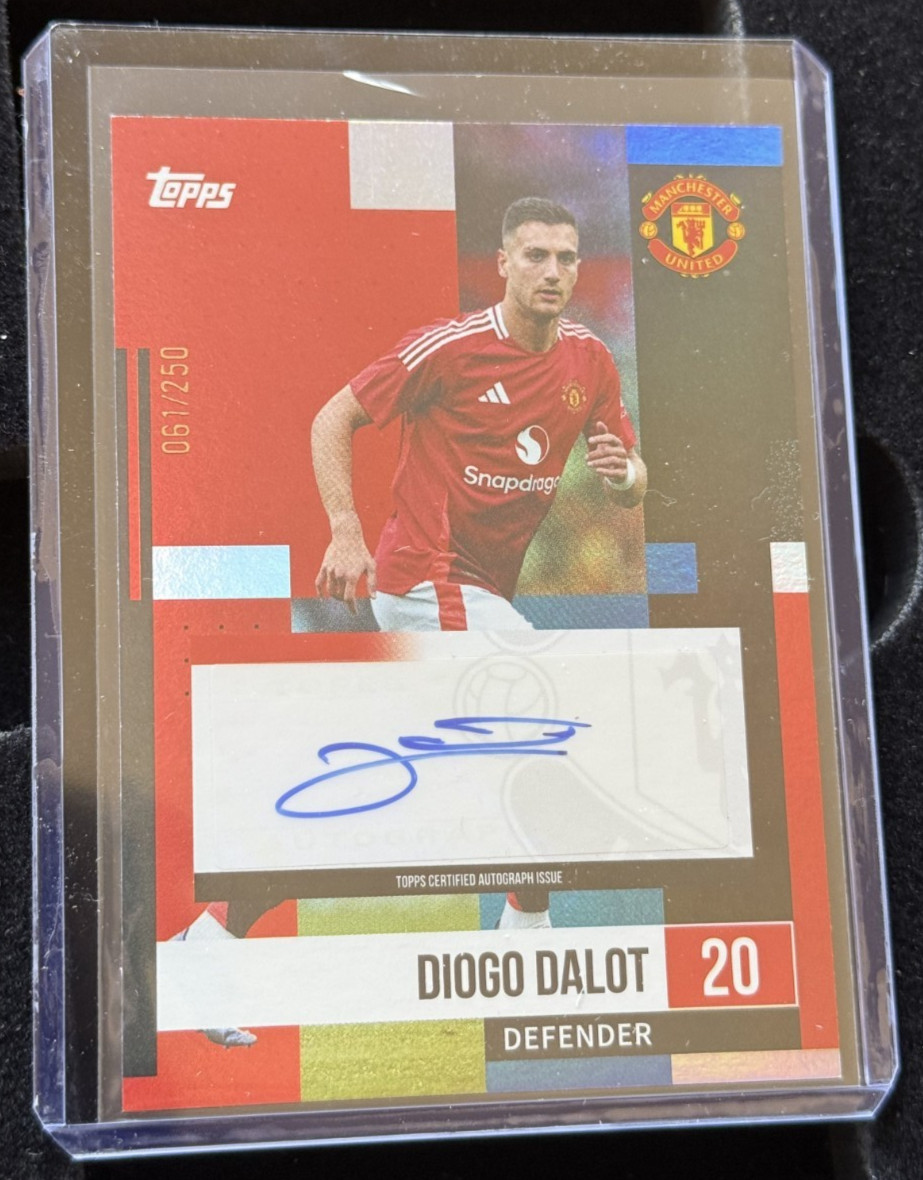 Topps 2024/25 (2025) Manchester United Team Set Card - Diogo Dalot Auto /250 for sale on Ebay