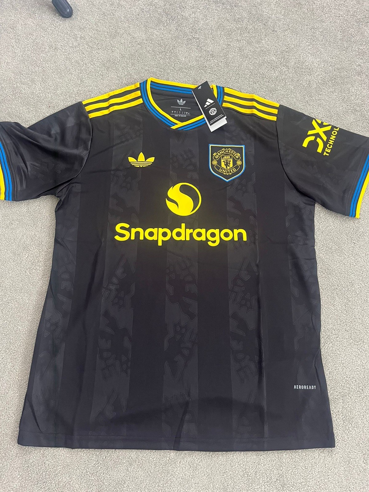 Man Utd 3rd shirt  Large for sale on Ebay