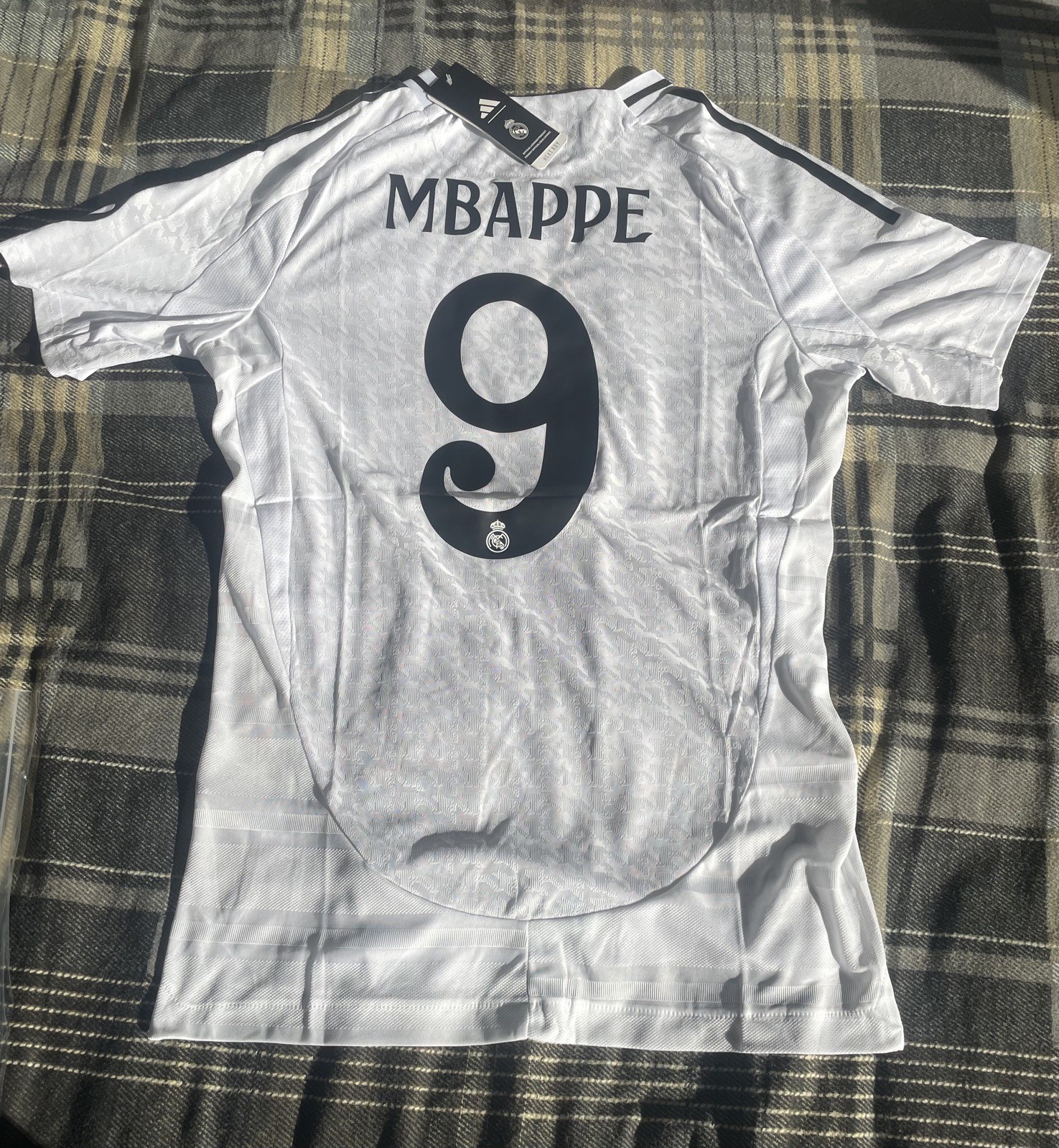 Kylian Mbappe Real Madrid Home Shirt BNWT 24/25 Football Jersey Size Medium M for sale on Ebay