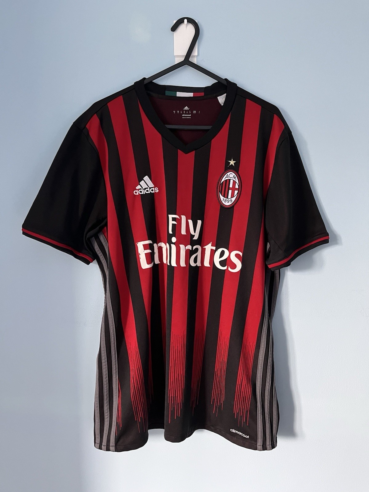 Original AC Milan 2016/17 Home Football Shirt Adidas Size Medium AP7964 for sale on Ebay