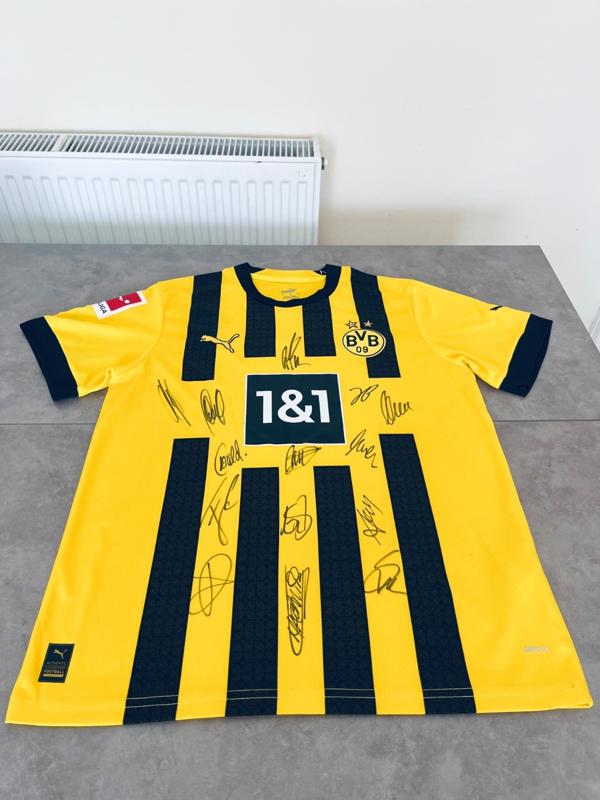 Rare Jude Bellingham #22 Borussia Dortmund 2022/23 hand signed Home Shirt! for sale on Ebay
