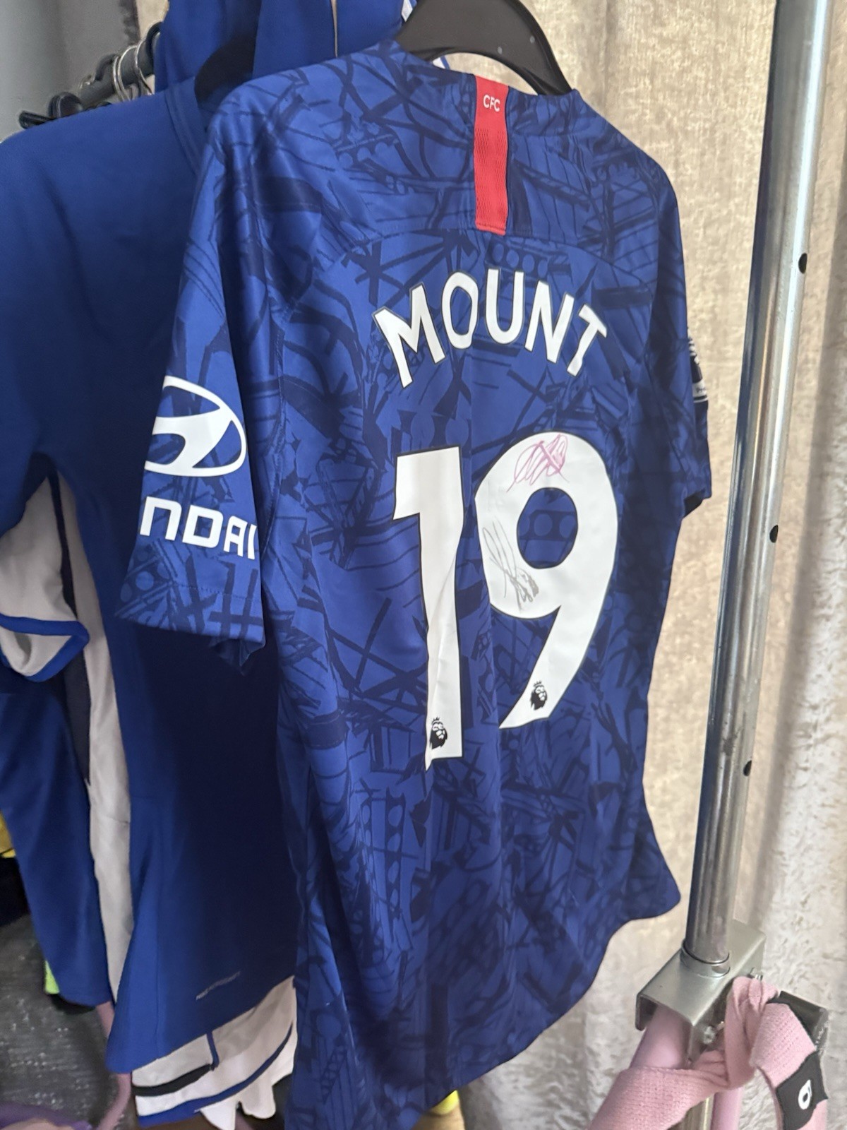 Signed by Mason mount Chelsea 2019/20 Football Shirt Nike #19 Mount Size Medium  for sale on Ebay