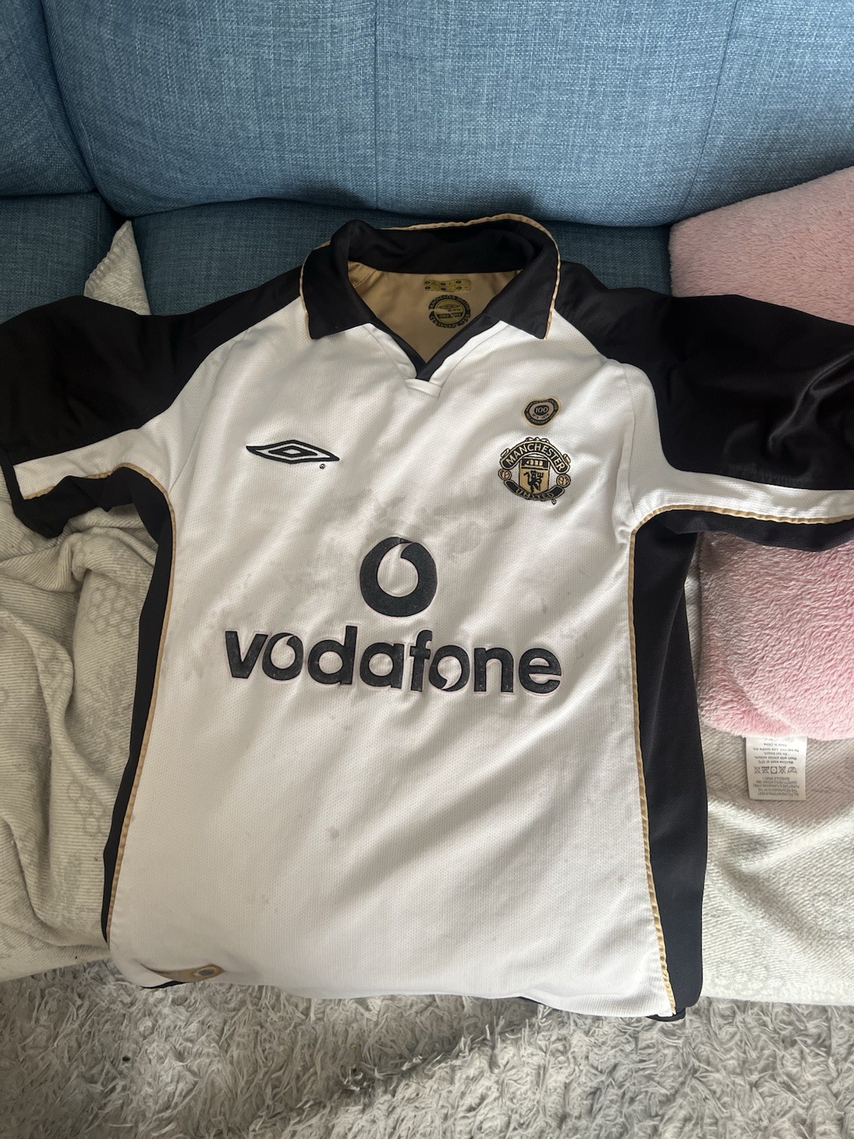 Man Utd 1902-2002 Umbro Centenary Shirt - Reversible - Gold & White -size small for sale on Ebay