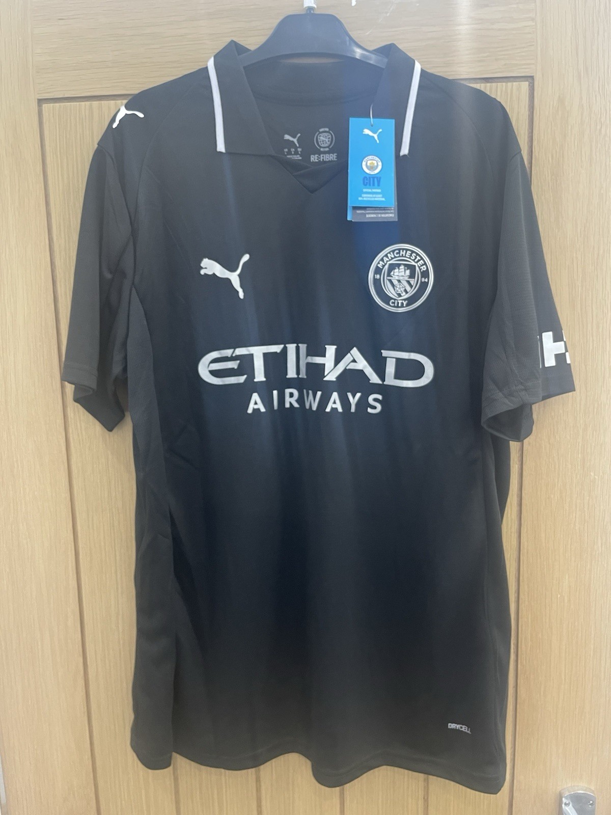 Machester City 2025/26 Away Kit Brand New With No.7 Omar Marmoush for sale on Ebay