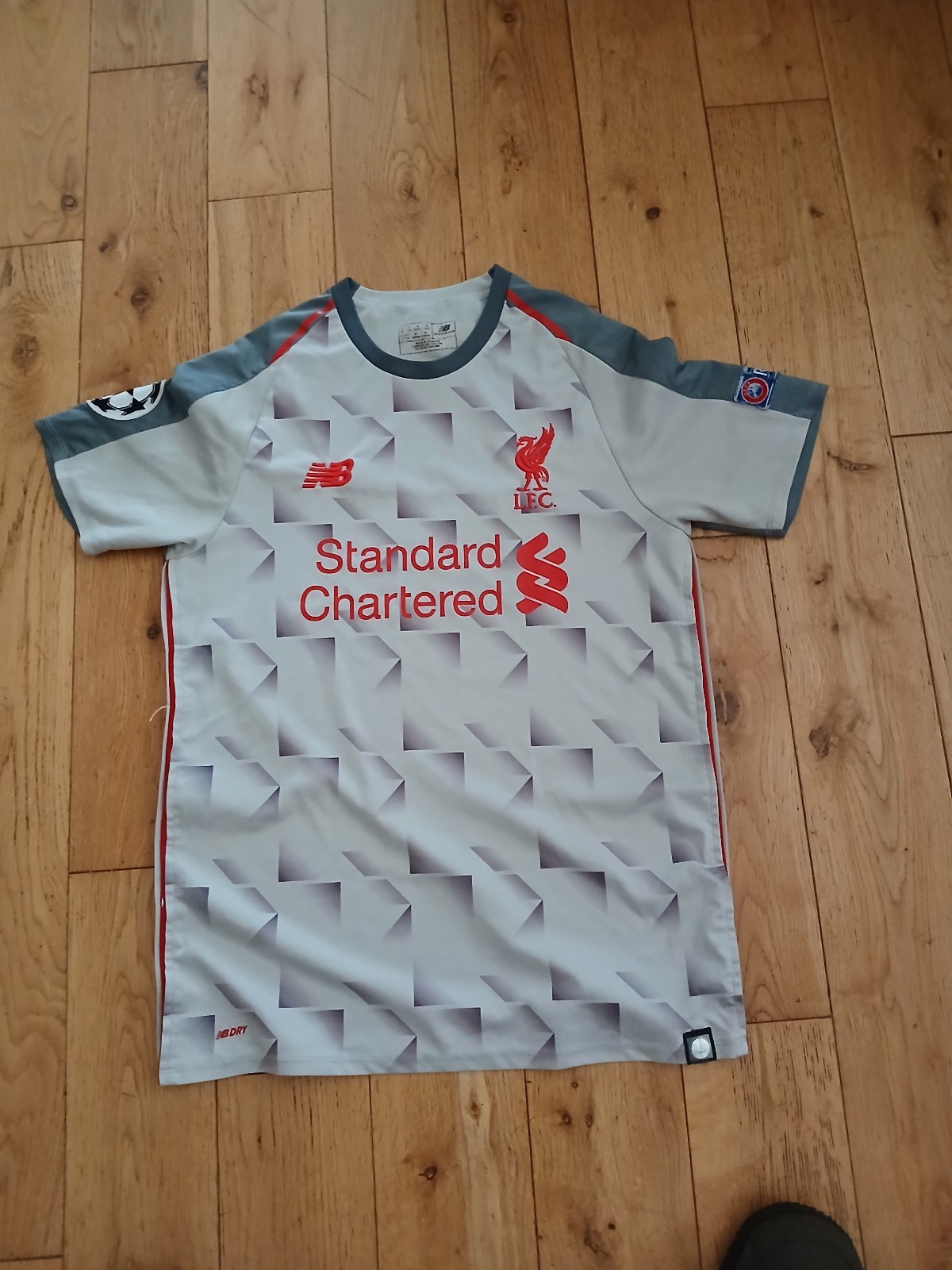 LIVERPOOL FOOTBALL CLUB 18/19 THIRD SHIRT AWAY NB for sale on Ebay