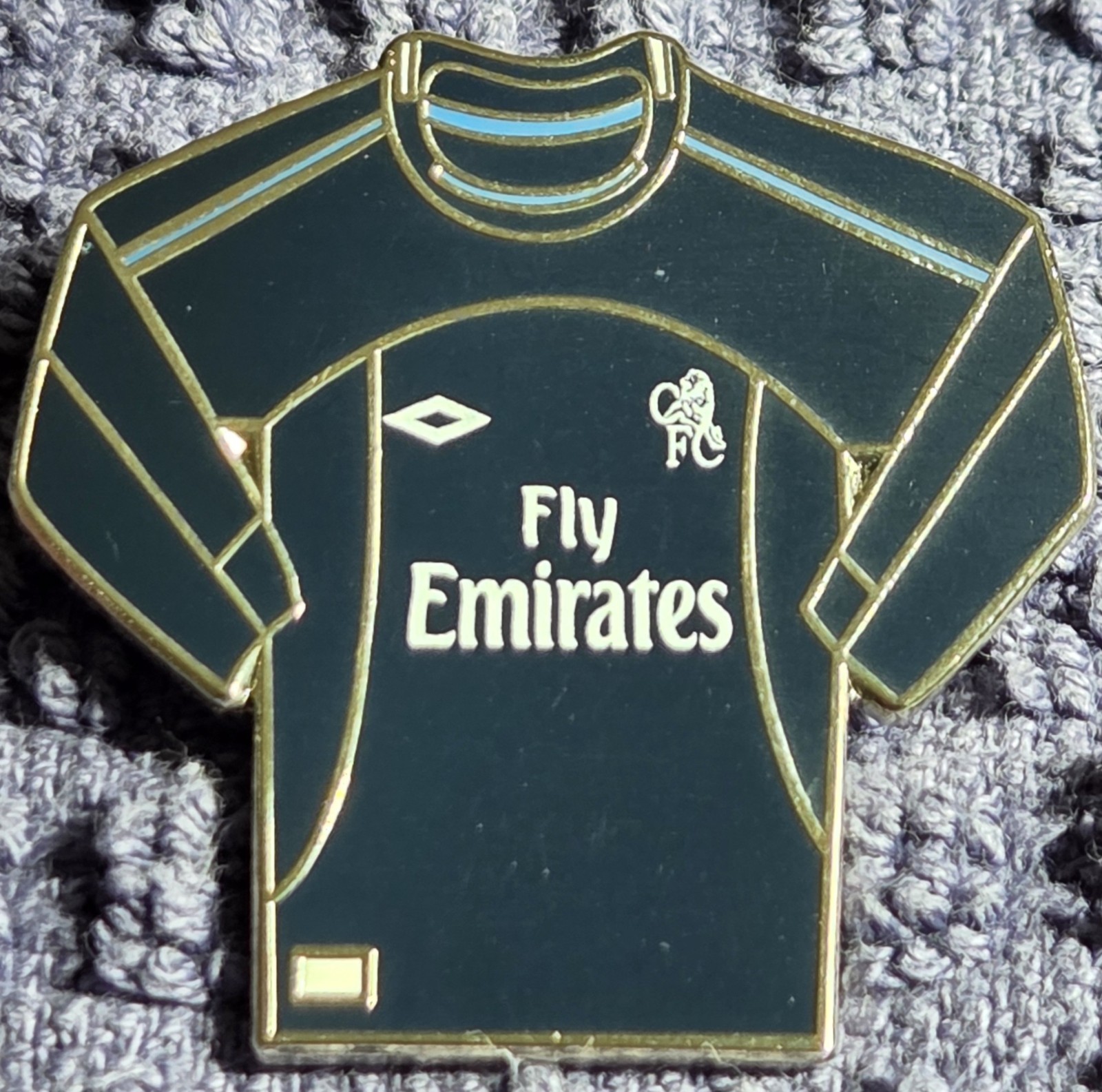 Chelsea FC Badge -  CHELSEA GOALKEEPER KIT BADGE - 2001 - 2003 GOALKEEPER KIT for sale on Ebay