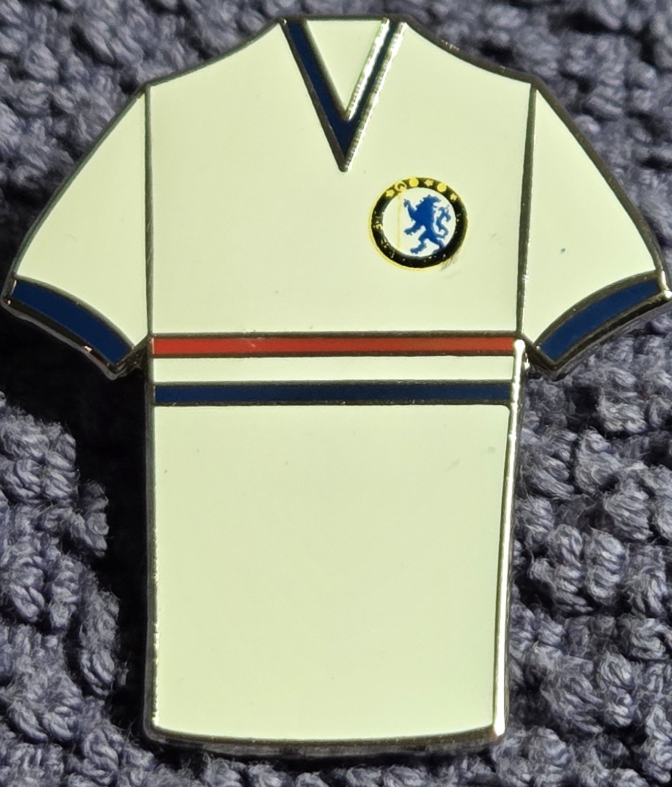 Chelsea FC Badge -  CHELSEA KIT BADGE - 1962 AWAY KIT BADGE for sale on Ebay