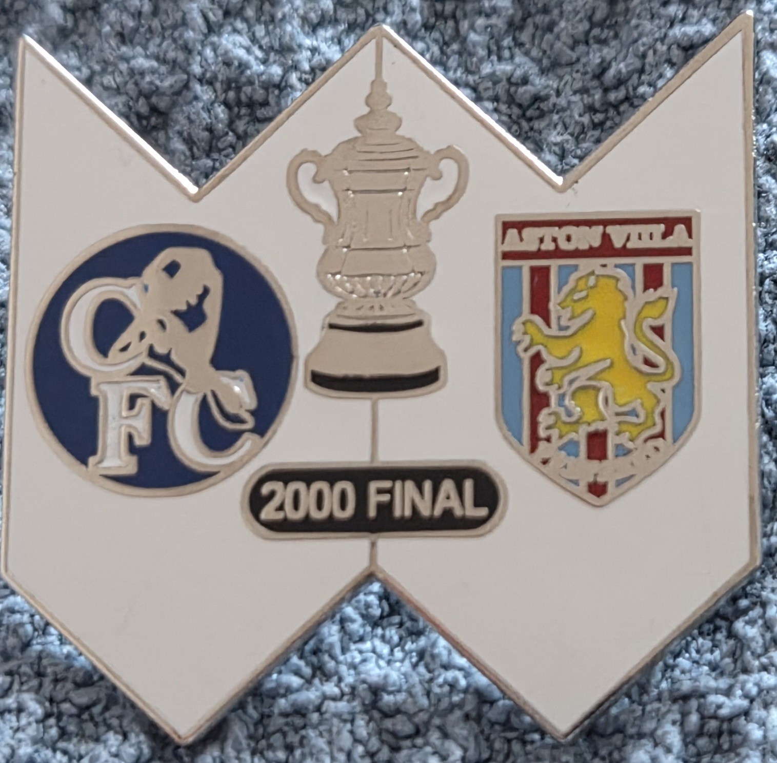 Chelsea FC Badge -  CHELSEA FA CUP WINNERS 2000 v ASTON VILLA MATCH BADGE for sale on Ebay