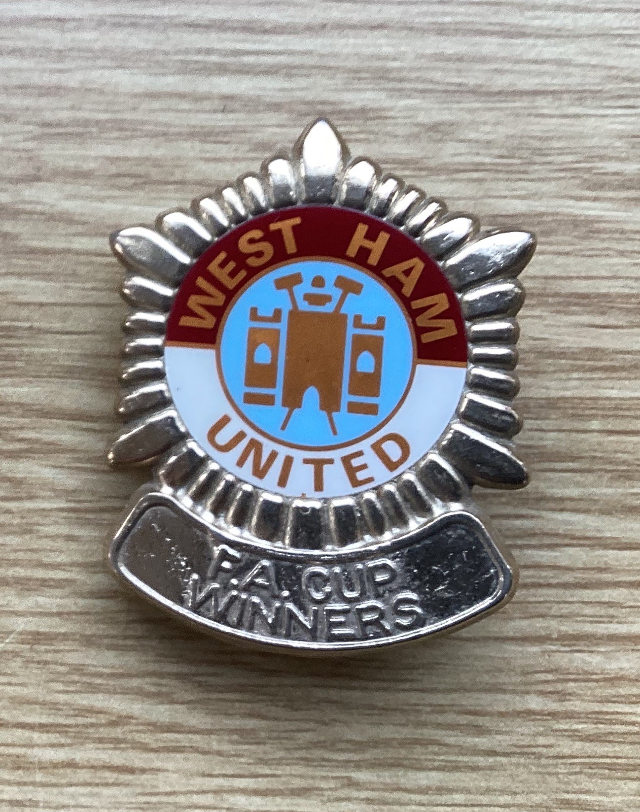 RARE 1970s WEST HAM UNITED F.C F.A CUP WINNERS INSERT BADGE Maker Coffer London  for sale on Ebay