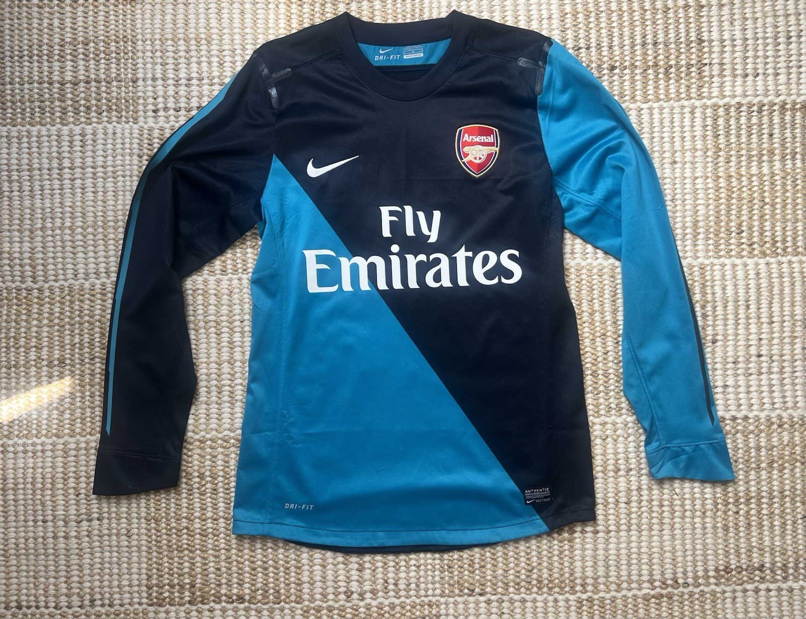 Arsenal Away Shirt 2011/2012 Rare Player Issue Prototype Long Sleeve Nike for sale on Ebay