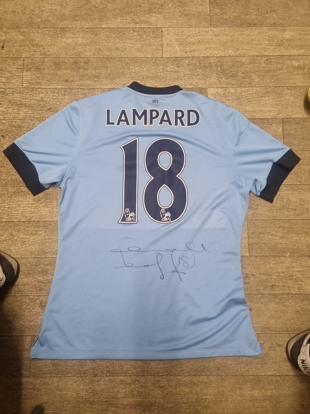 autographed T-shirt Lampard Manchester City Size Xl for sale on Ebay