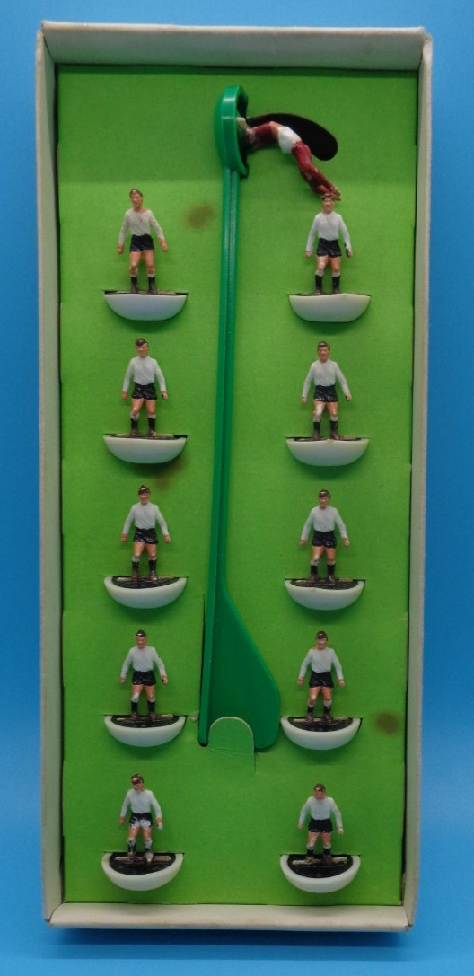 Subbuteo Heavyweight Team Ref 10 Fulham and Derby County for sale on Ebay