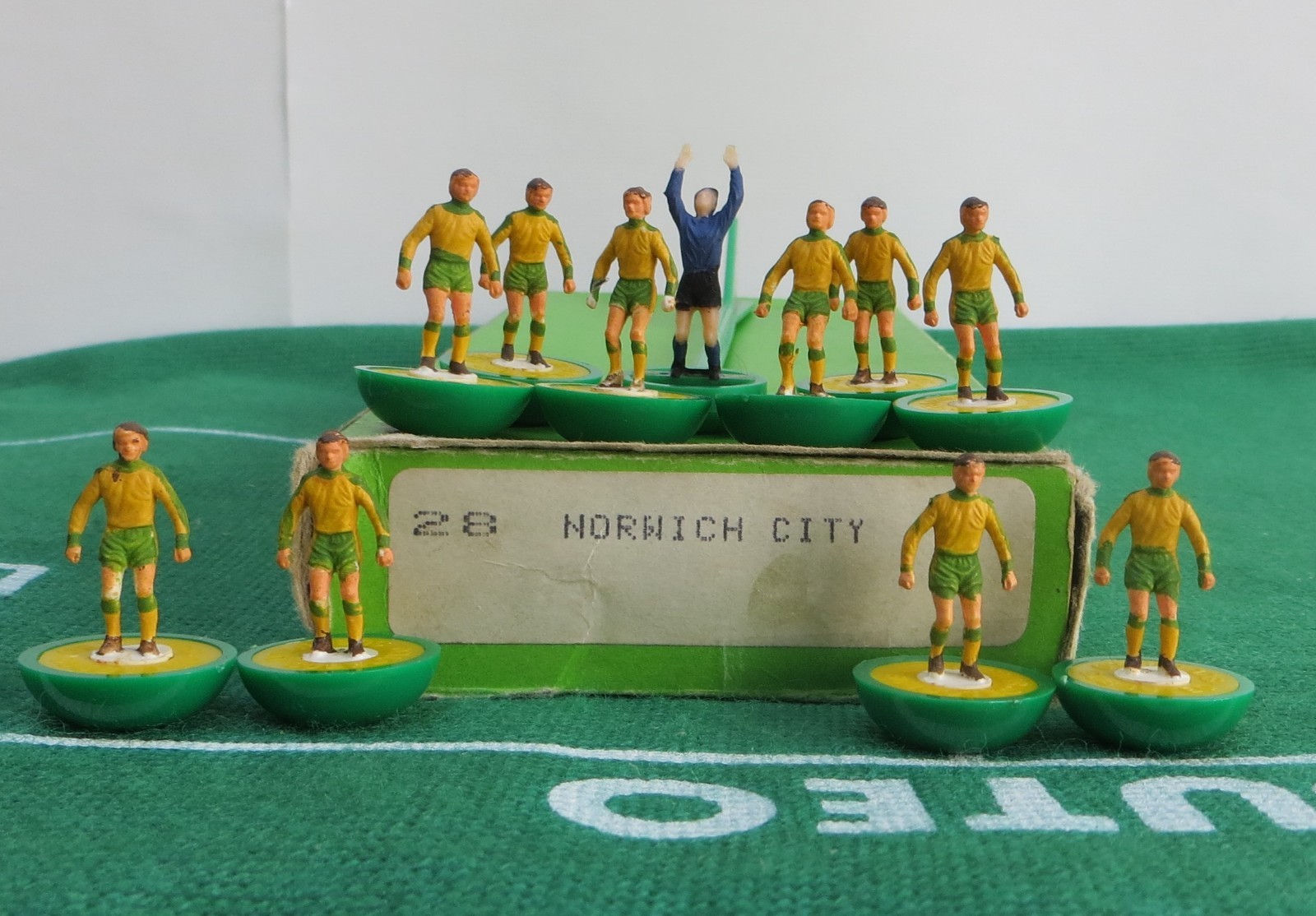 SUBBUTEO LW HP REF 28 NORWICH CITY, IN ORIGINAL LABELLED BOX. for sale on Ebay