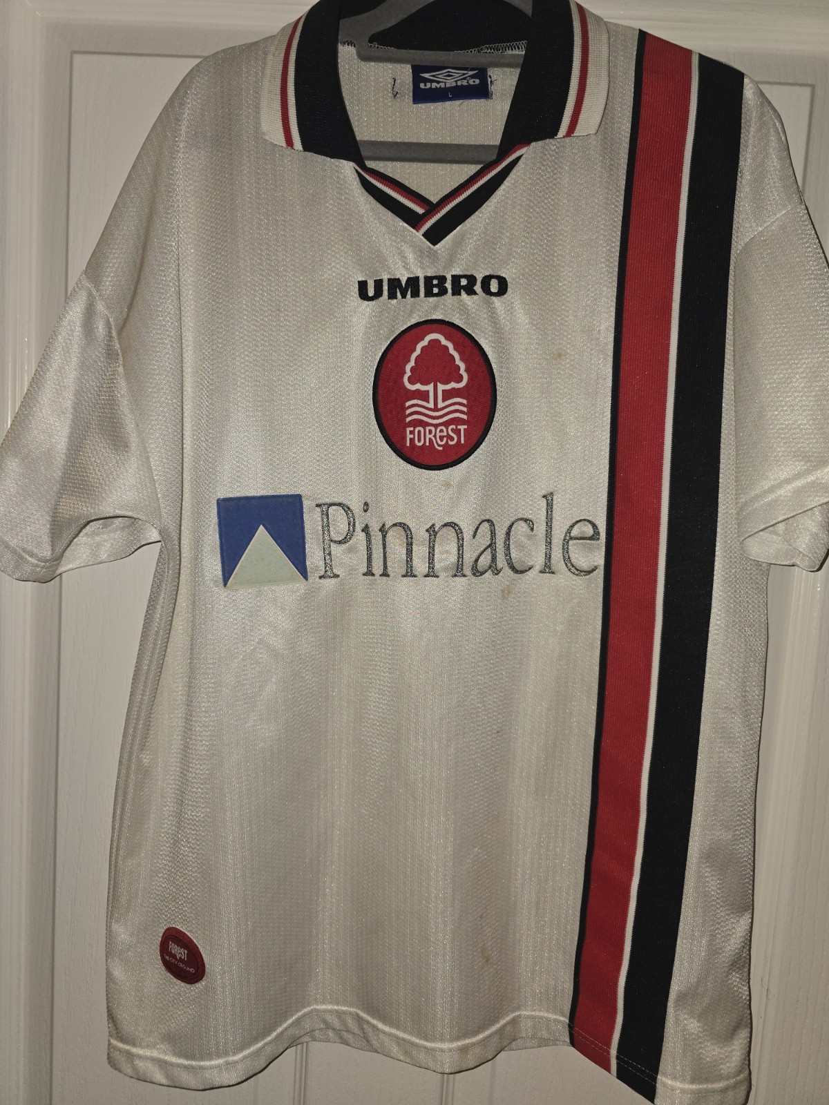 Original Umbro Nottingham Forest 97-98 Classic Away Shirt Large Premier League for sale on Ebay