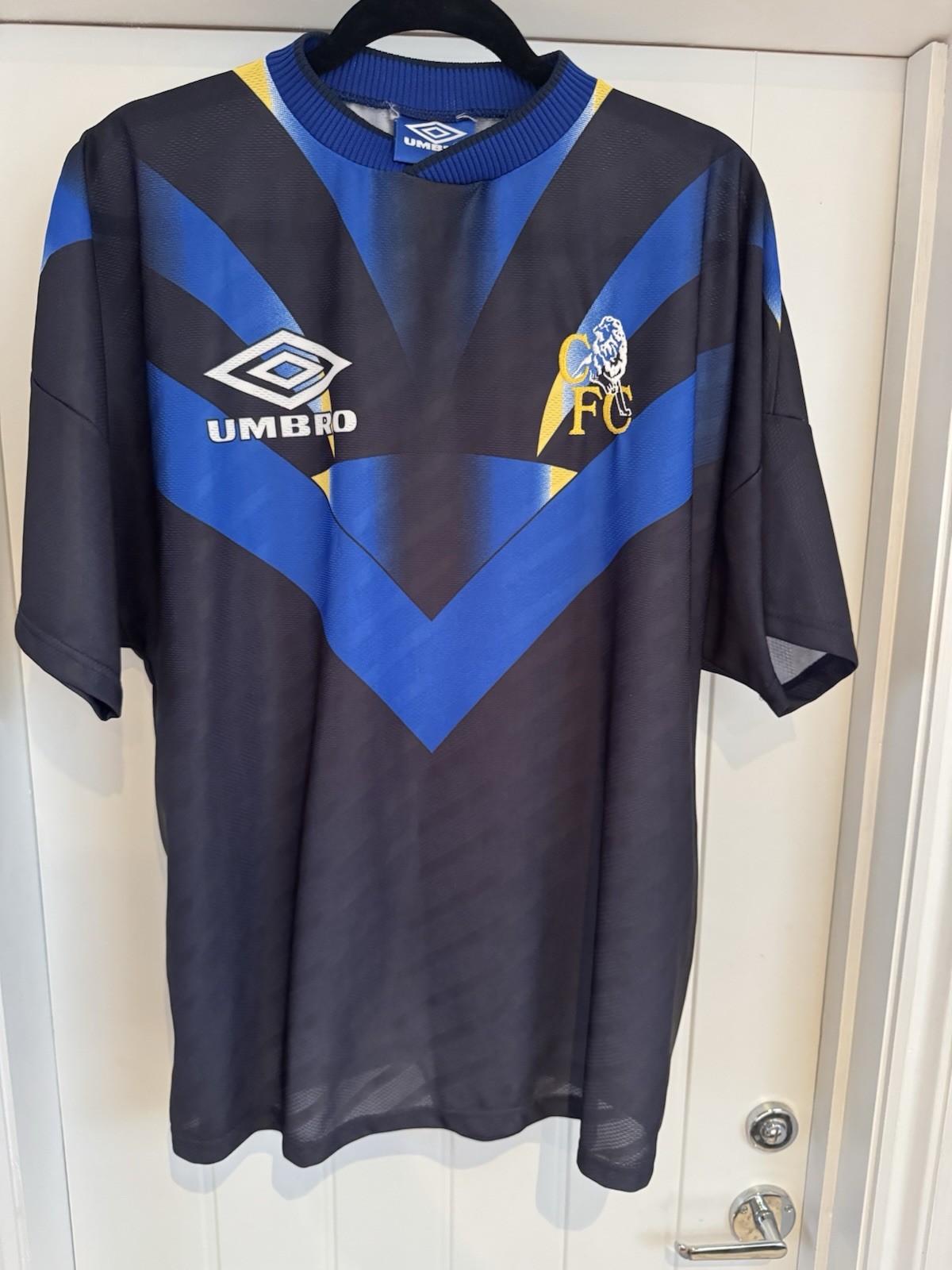 Chelsea 90’s Training Shirt Umbro Size XL Great Condition Super Rare for sale on Ebay