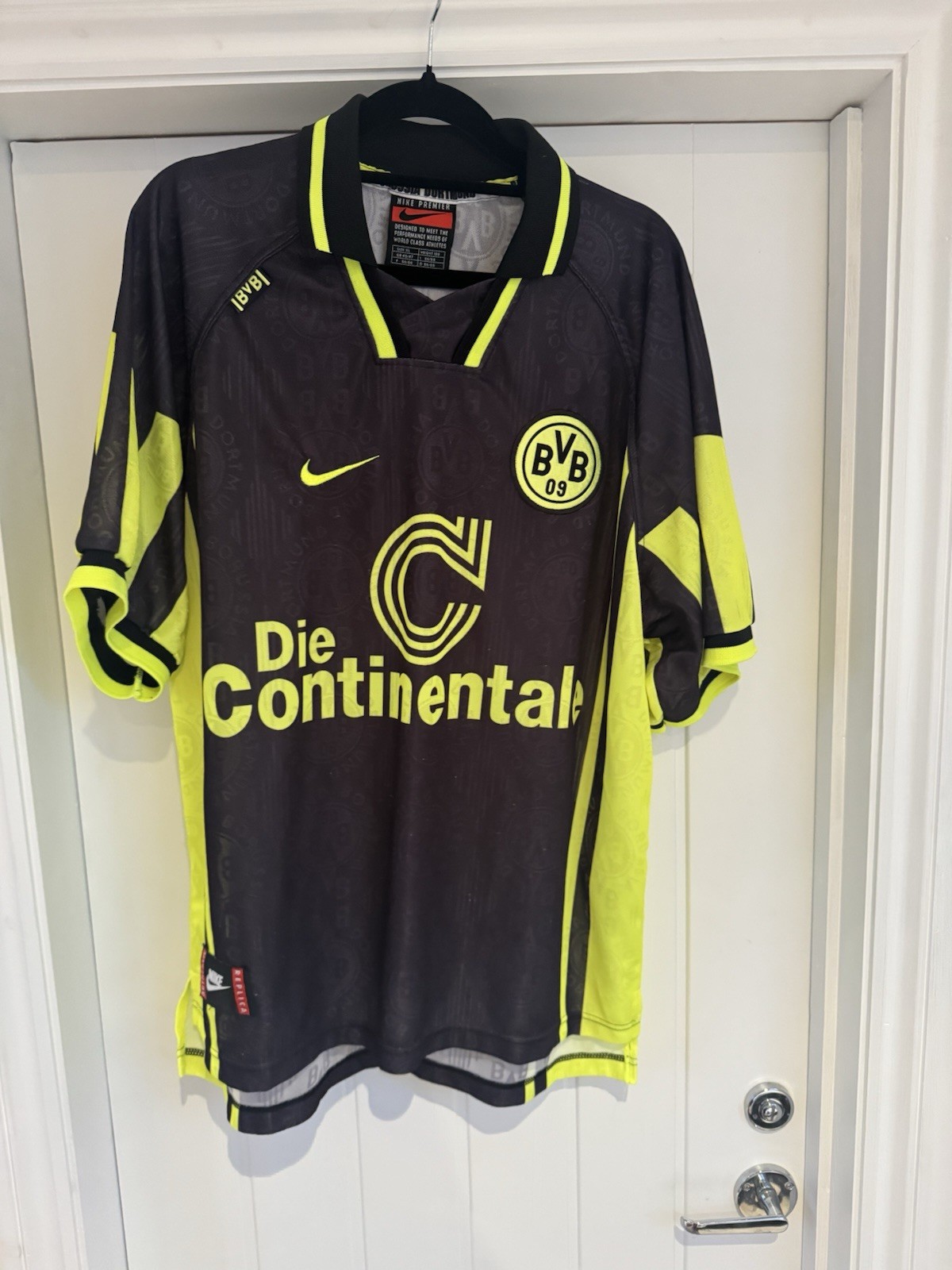 Borussia Dortmund 1996/97 Away Shirt Nike Size XL for sale on Ebay