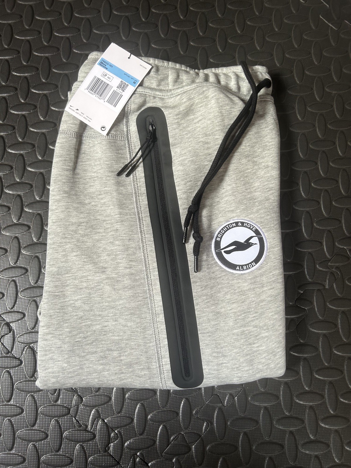 Brighton And Hove Albion Nike Mens Medium  Tracksuit Bottoms Brand New with Tags for sale on Ebay