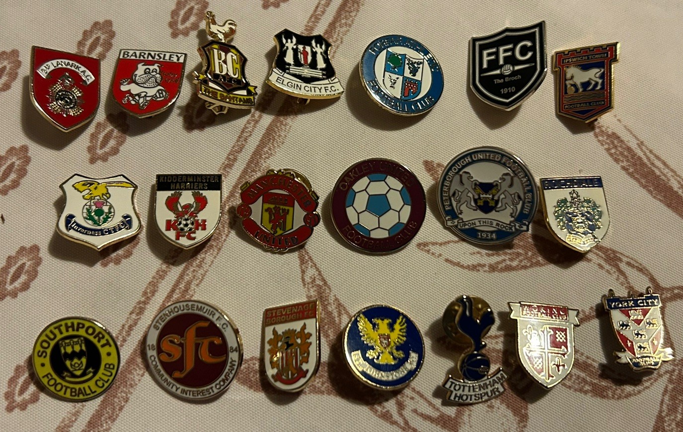 FOOTBALL PIN BADGES X 20 for sale on Ebay