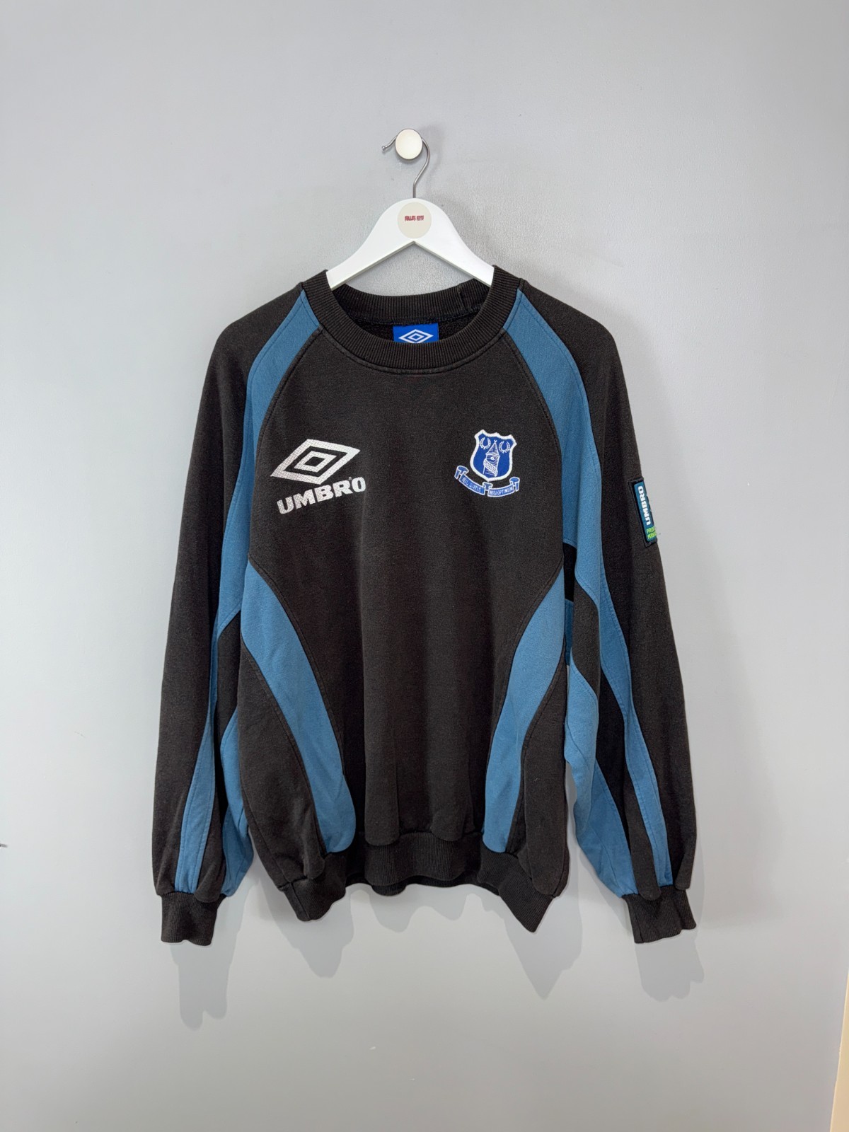 EVERTON 1995 TRAINING SWEATSHIRT (size L)  UMBRO ORIGINAL VINTAGE FOOTBALL SHIRT for sale on Ebay