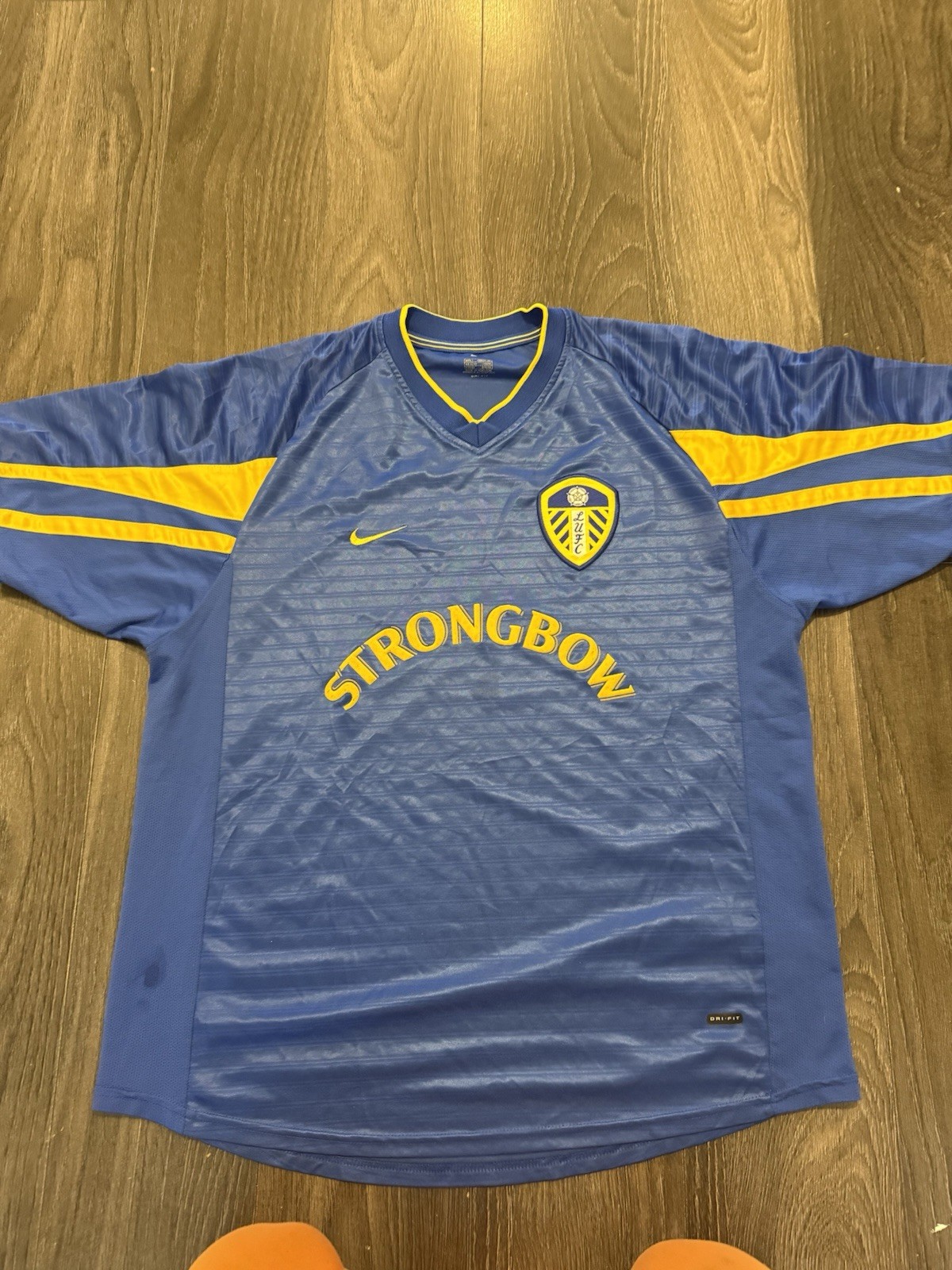 Original Authentic Nike Leeds United 2001/2002 Third Shirt Mens Large for sale on Ebay