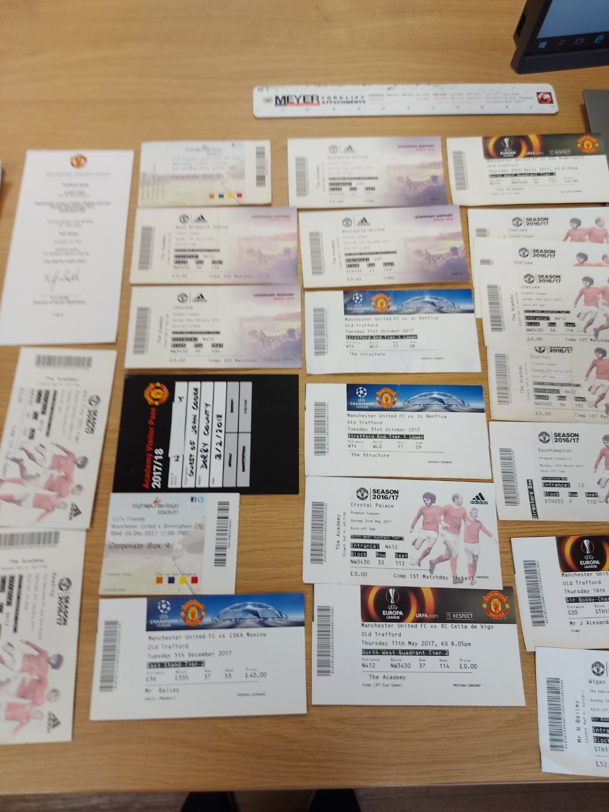23 MANCHESTER UNITED TICKETS 2017/18 for sale on Ebay