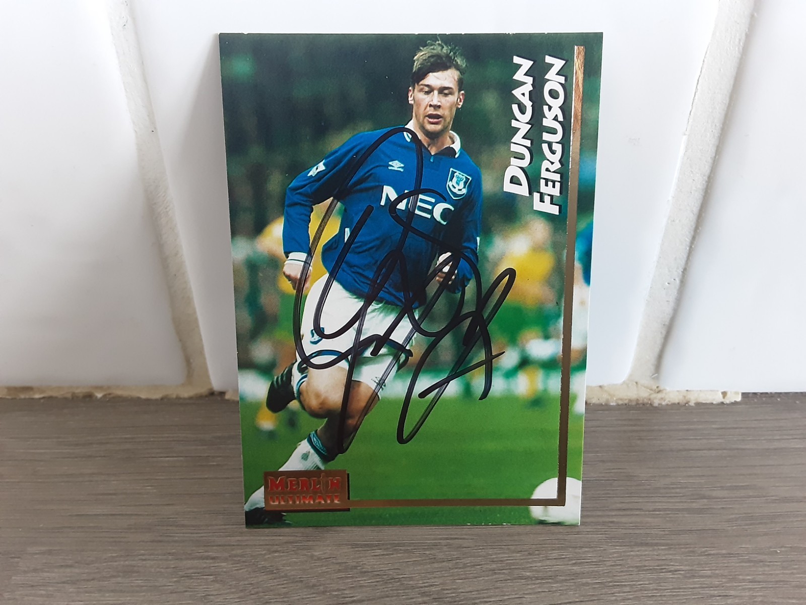 EVERTON - DUNCAN FERGUSON Signed Merlin Ultimate 95/96 Football trading card  for sale on Ebay