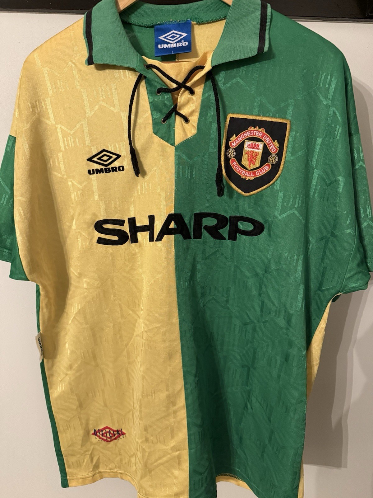 Original Mens Umbro Manchester United Third football shirt 1992 - 1994 Size L for sale on Ebay