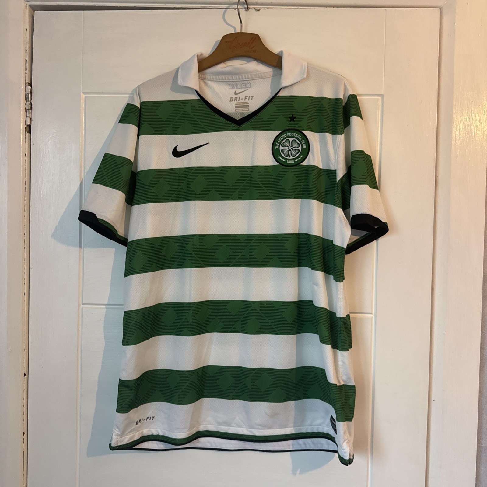 Celtic Home Shirt . Large  Adults Nike . White Football Top  for sale on Ebay