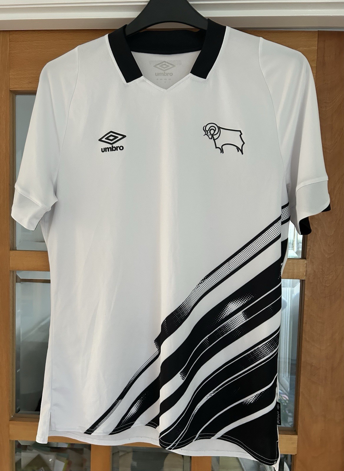 Derby County Umbro Home Shirt 2022/23, Size Large In Good Condition for sale on Ebay