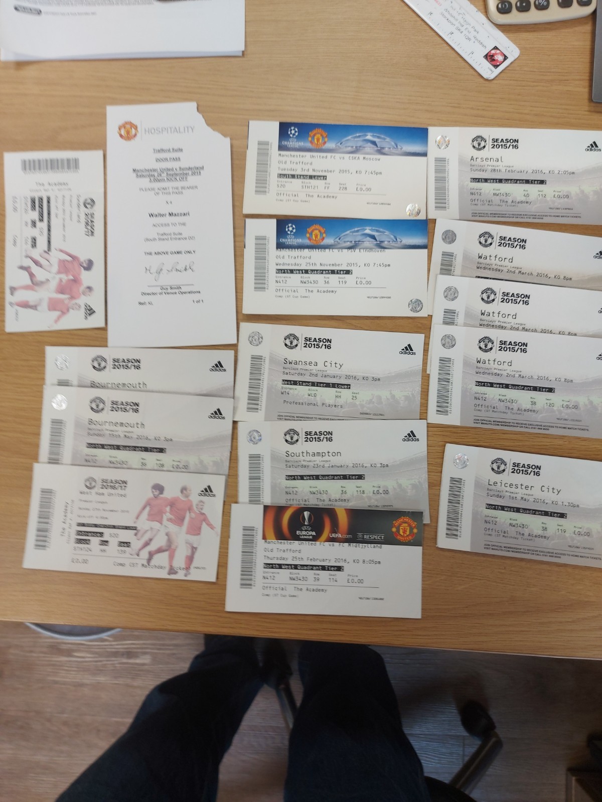 16 MANCHESTER UNITED TICKETS 2015-2016 for sale on Ebay