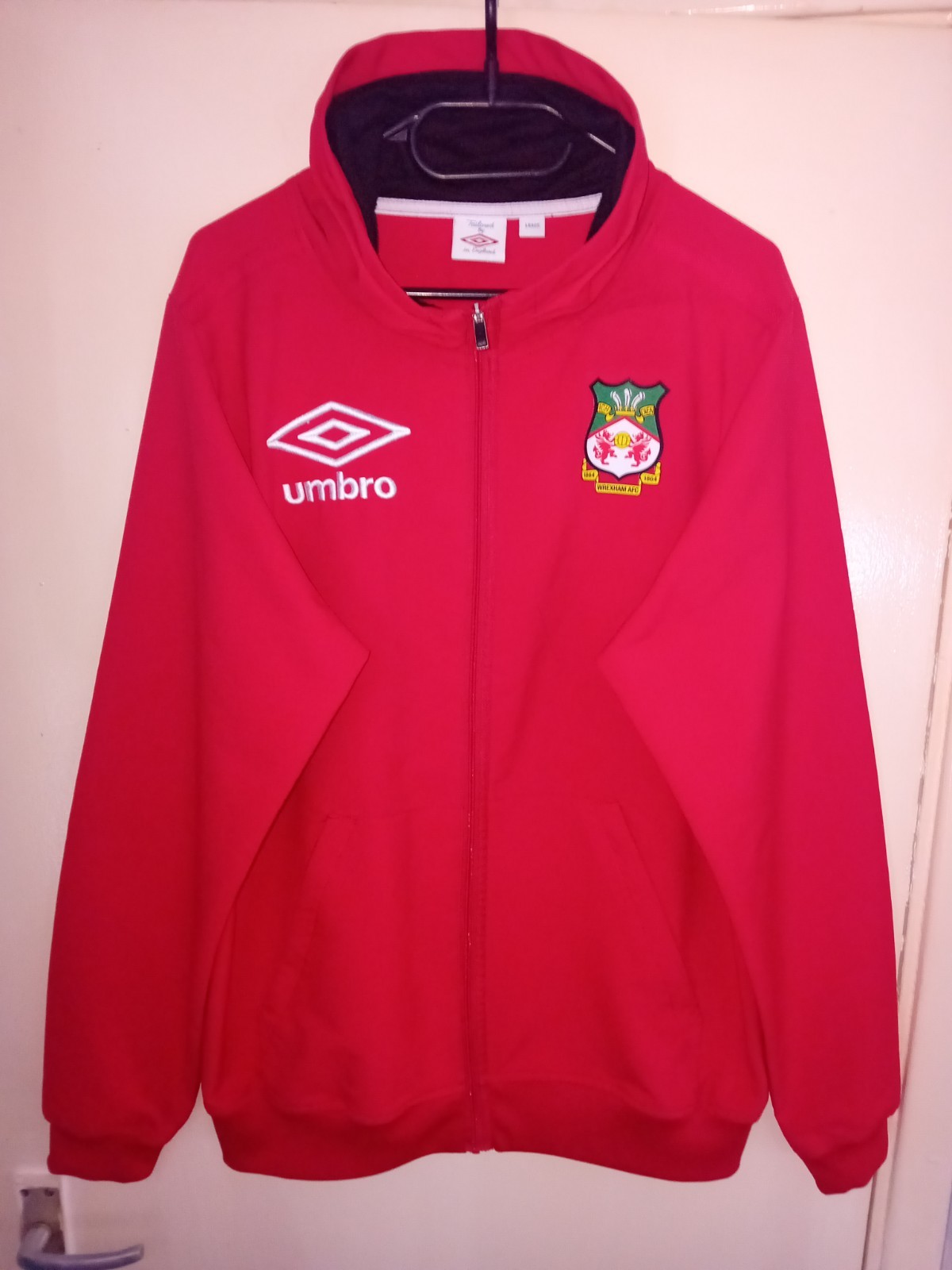 Umbro Wrexham FC Training Track Top Size Large *Mint* for sale on Ebay