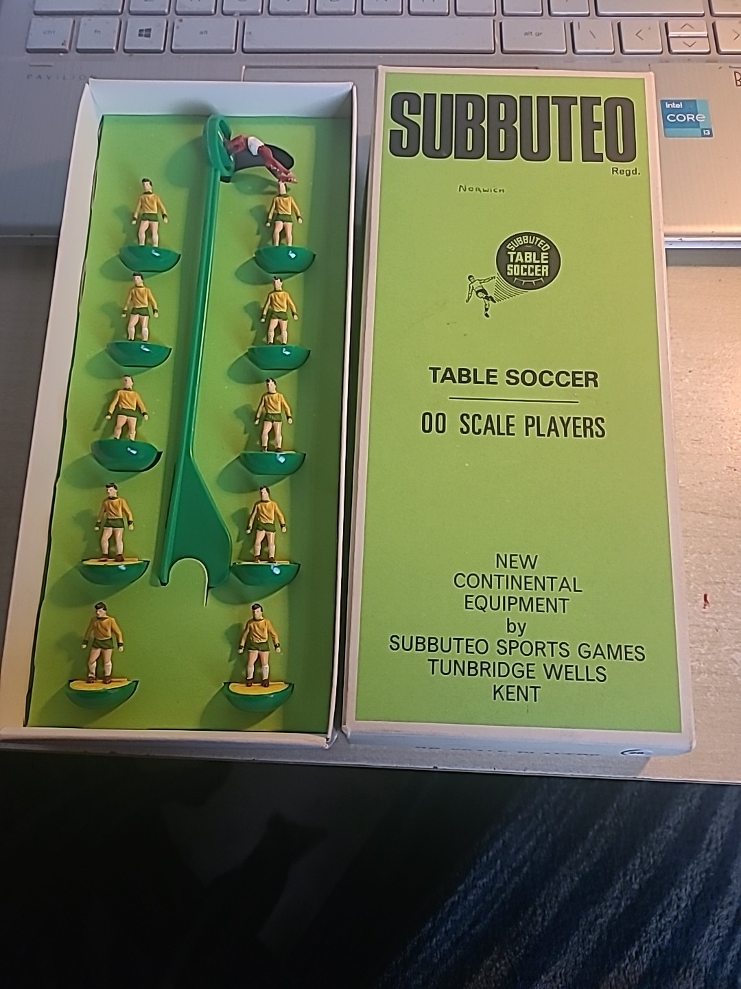 Subbuteo HW Heavyweight Team Norwich City Ref 28 for sale on Ebay