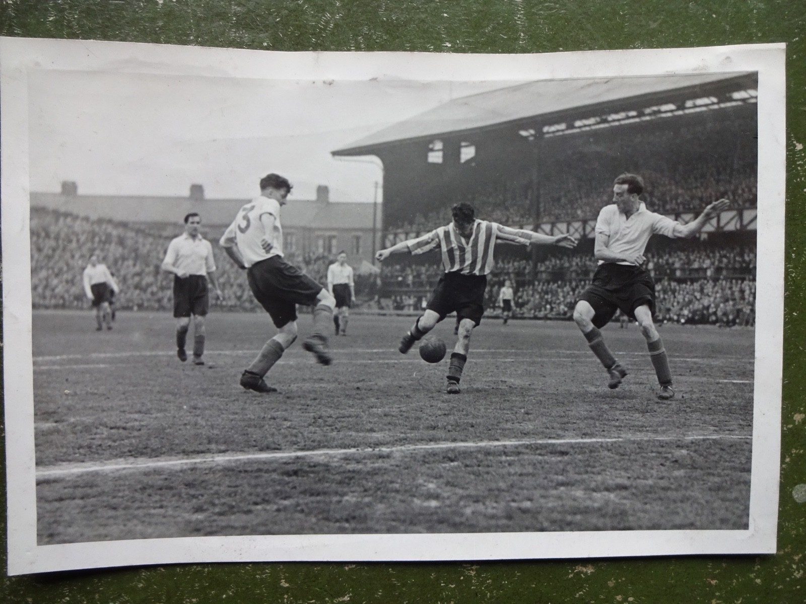 Brentford Vs Sunderland - Circa 1948 - Postcard size Original Press Photo. for sale on Ebay