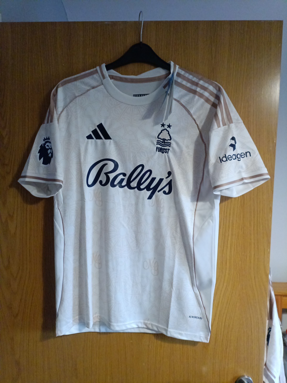 Nottingham Forest Away 25/26 Shirt Adidas - L - Brand New with Tags  for sale on Ebay