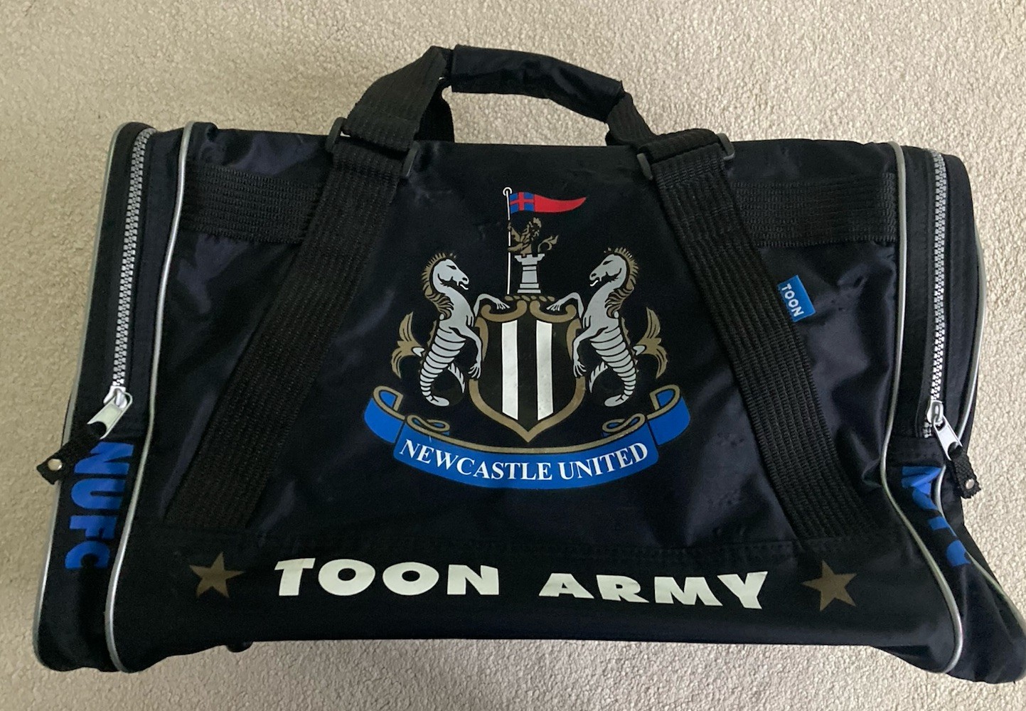 NEWCASTLE UNITED NTL SPONSORED HOLD ALL BAG WITH SHOULDER STRAP 2001/2003 SEASON for sale on Ebay