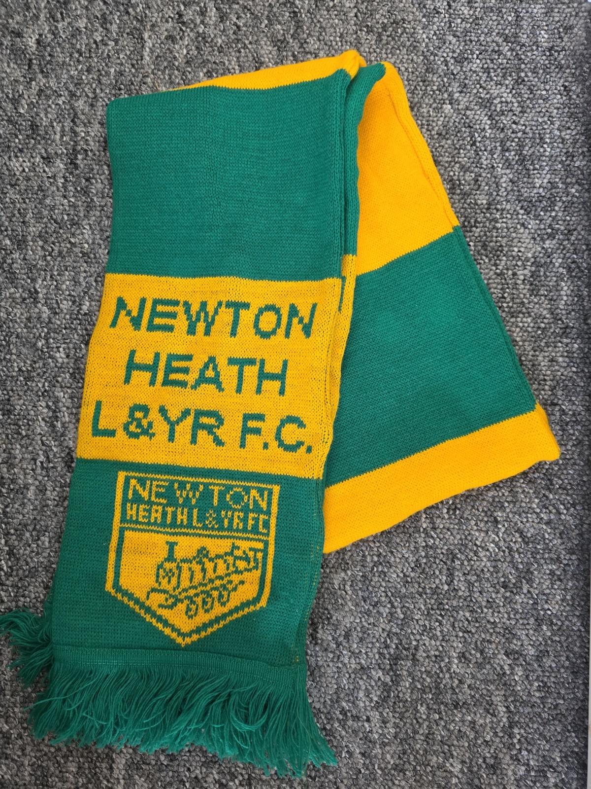 Manchester United Newton Heath Green Gold Jacquard Scarf for sale on Ebay