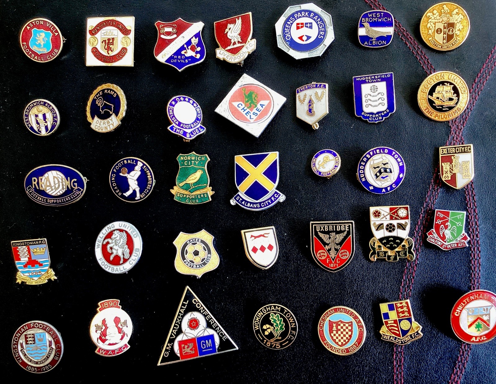 RARE GENUINE JOB LOT COLLECTION OF 35 VINTAGE FOOTBALL CLUB BADGES  for sale on Ebay