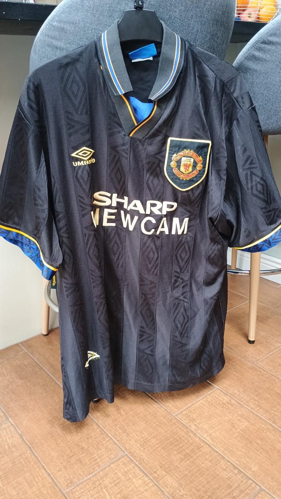 Original Umbro Manchester United Away Shirt 1993-95 Size XL for sale on Ebay