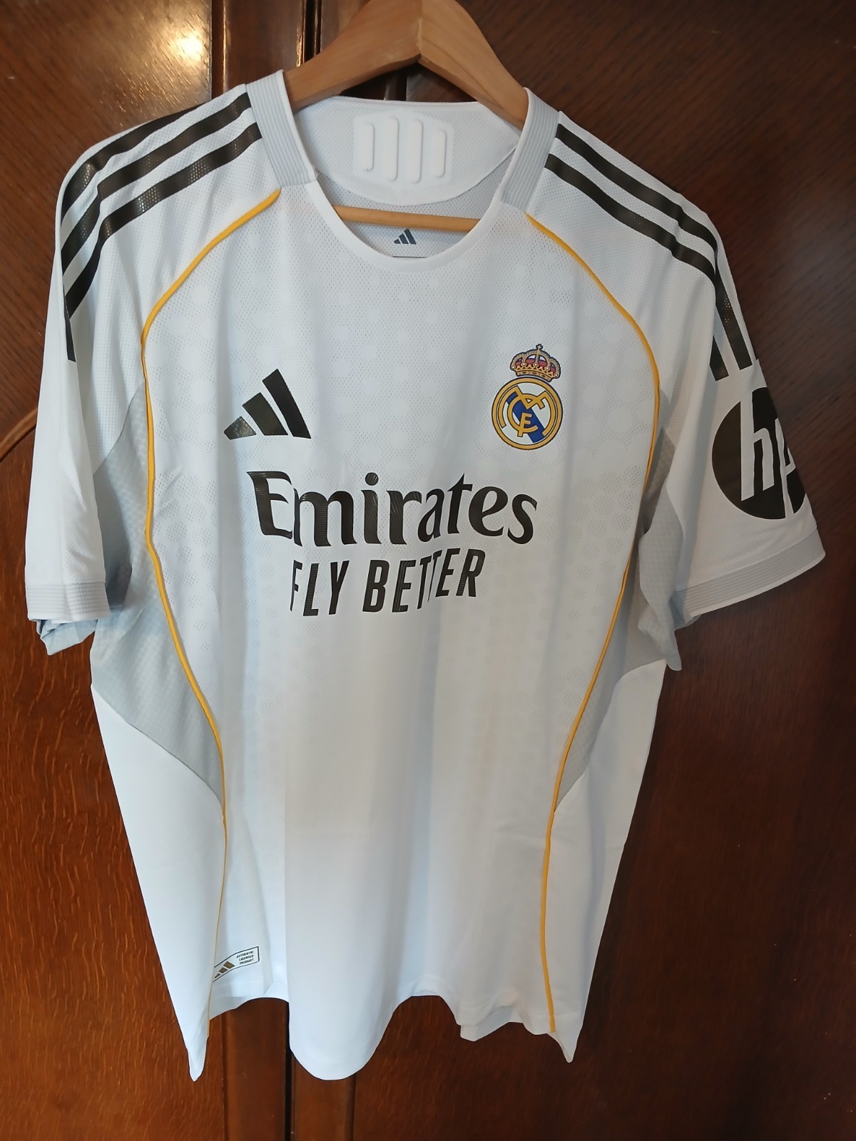 Genuine Real Madrid Xl 2526xl Heat Ready Home Football Shirt BNWT Adidas for sale on Ebay