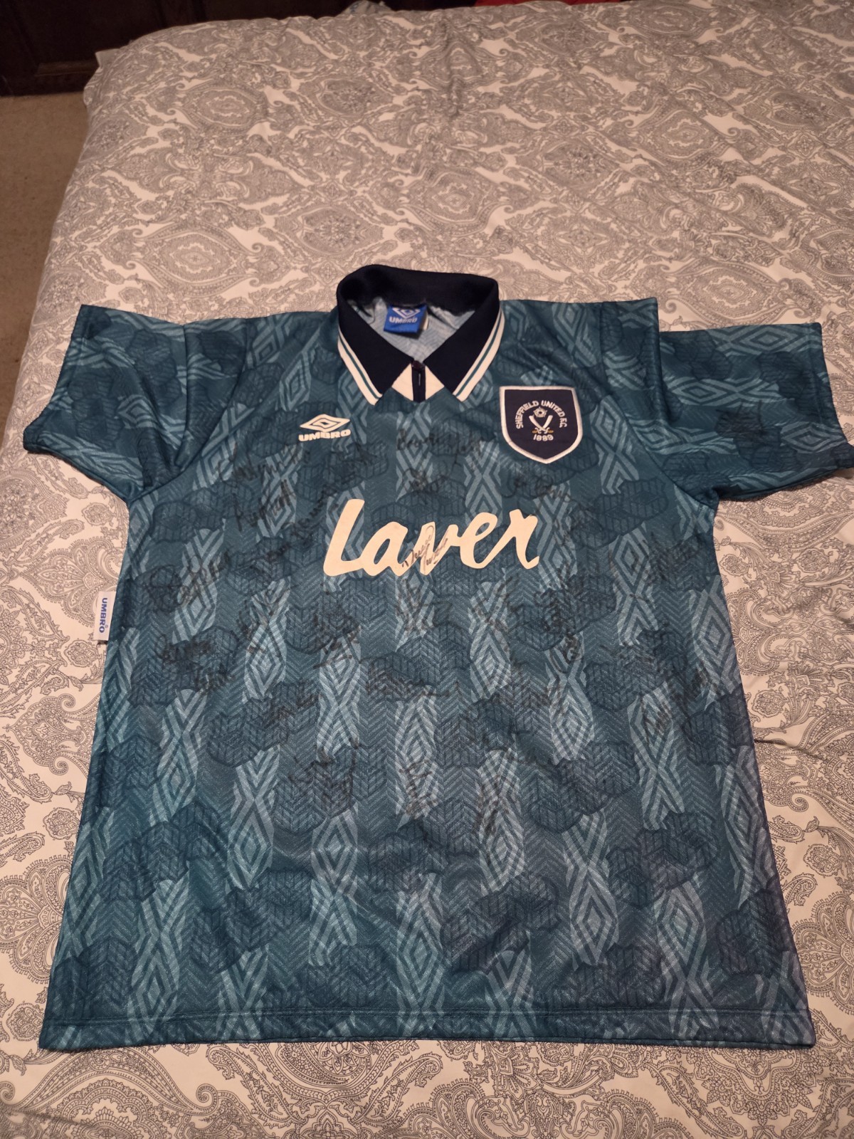Green Sheffield United Squad Signed Shirt From 1994/95 Season for sale on Ebay
