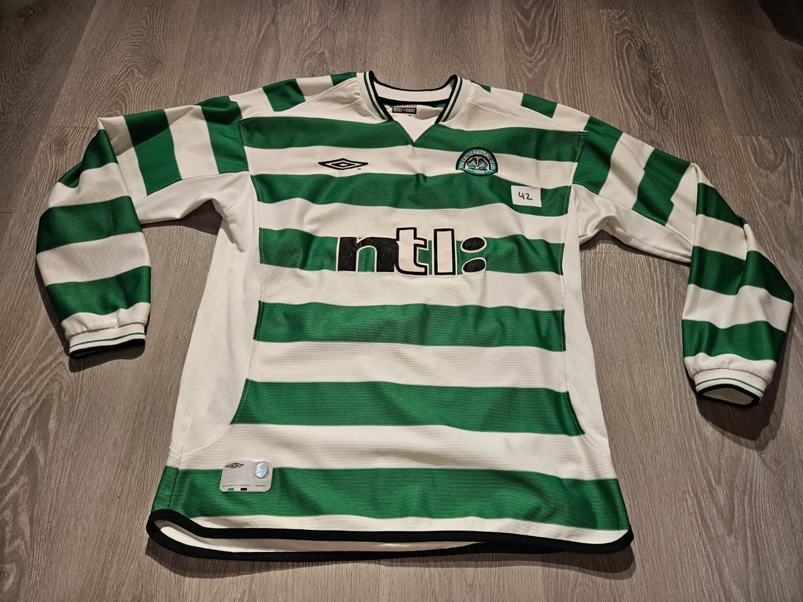 Mens Umbro Celtic Home long sleeves football shirt 2001 - 2003 Size L for sale on Ebay