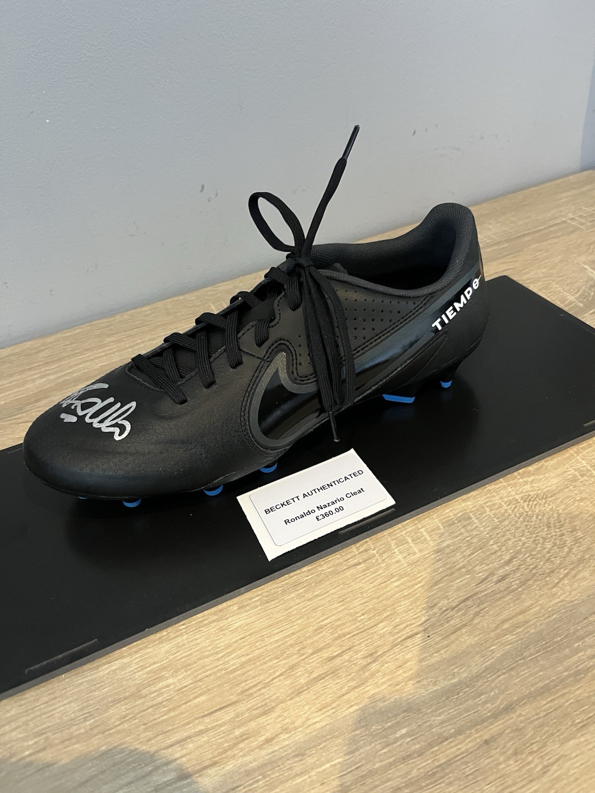 Ronaldo Nazario R9 Signed Nike Football Boot Beckett Authenticated for sale on Ebay