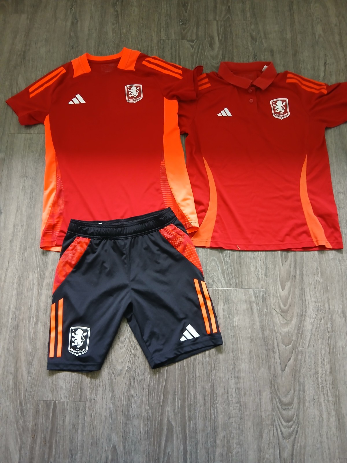Aston Villa Training Kit SIZE 8-10 (11-13yrs) for sale on Ebay