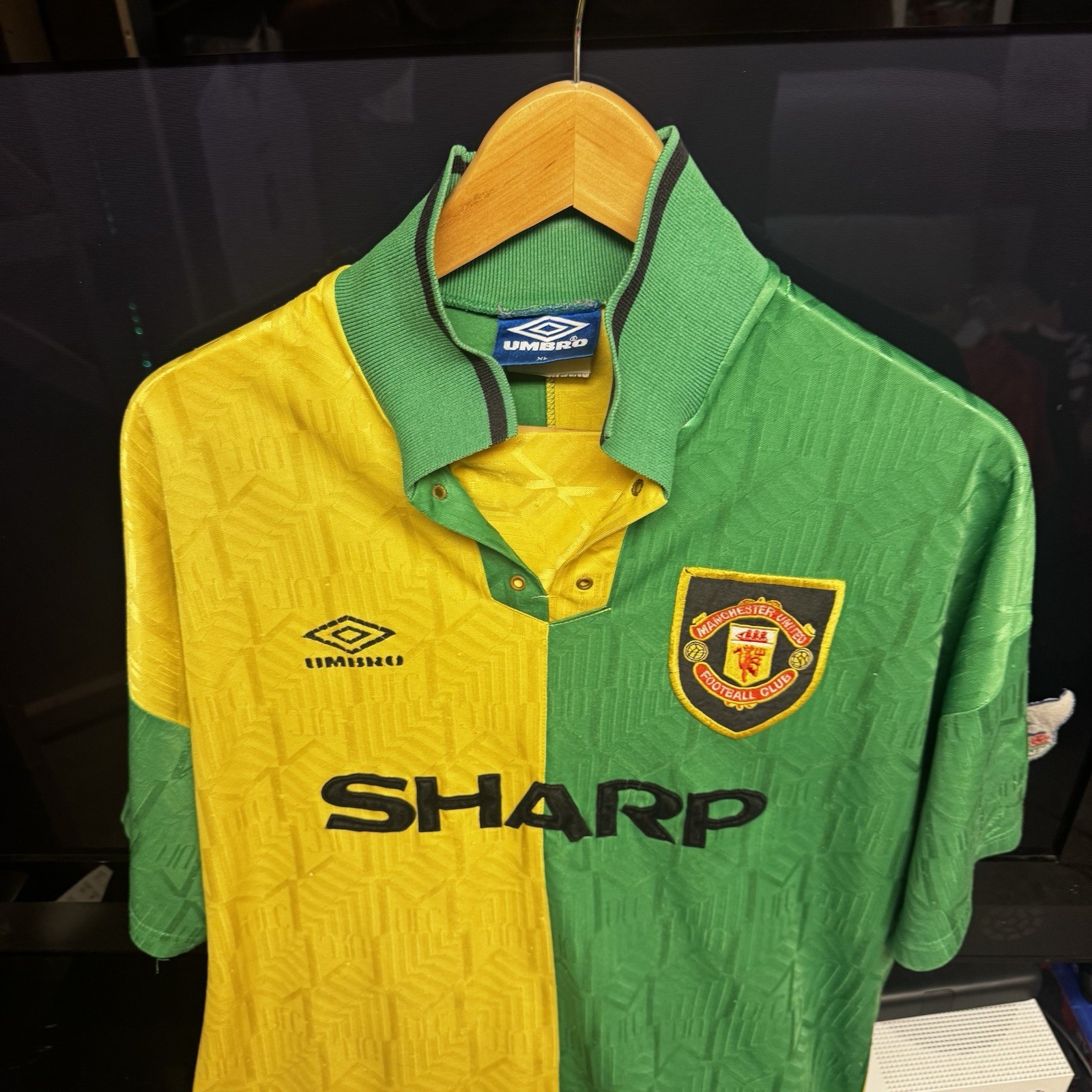 Size XL Manchester United 1992-1994 third football shirt jersey for sale on Ebay