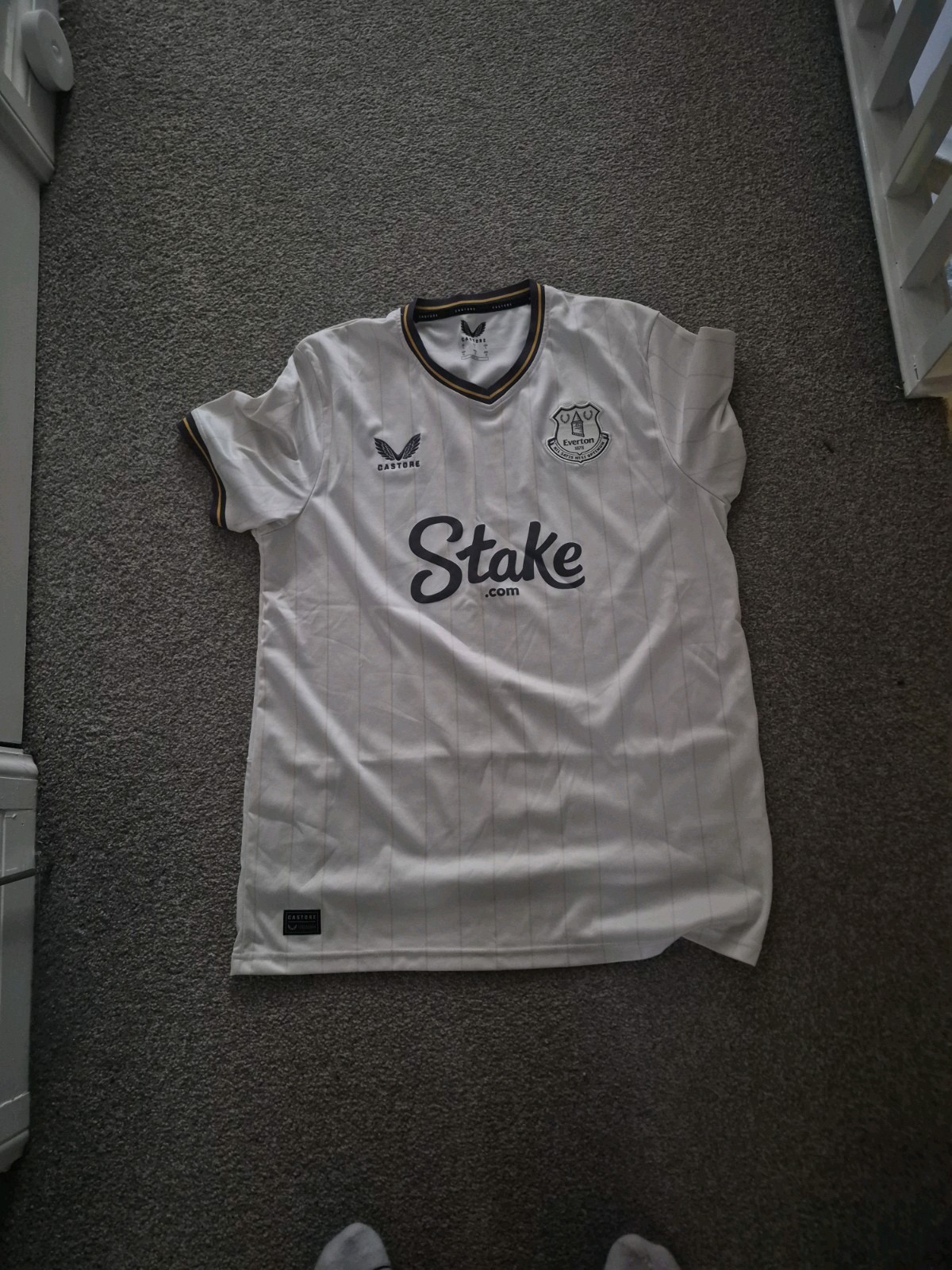 Mens Large Everton Away Shirt for sale on Ebay