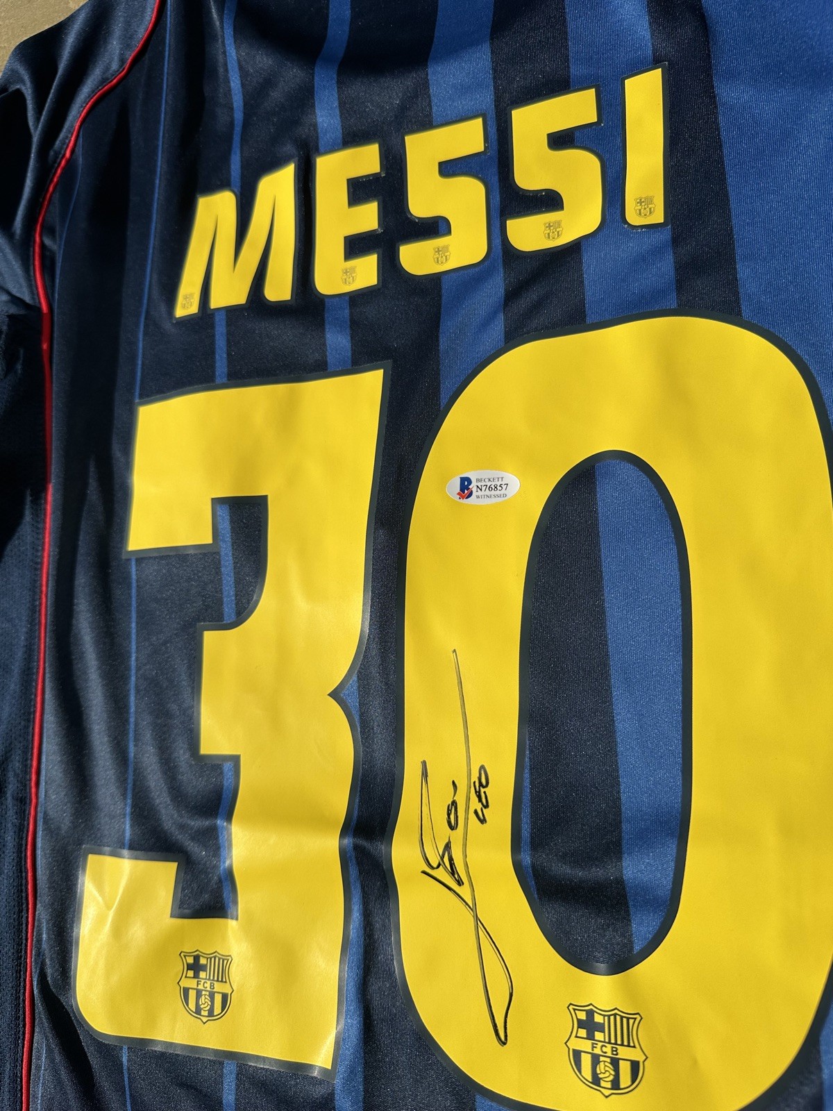 Lionel Messi Signed Barcelona Shirt Beckett BAS Witnessed for sale on Ebay