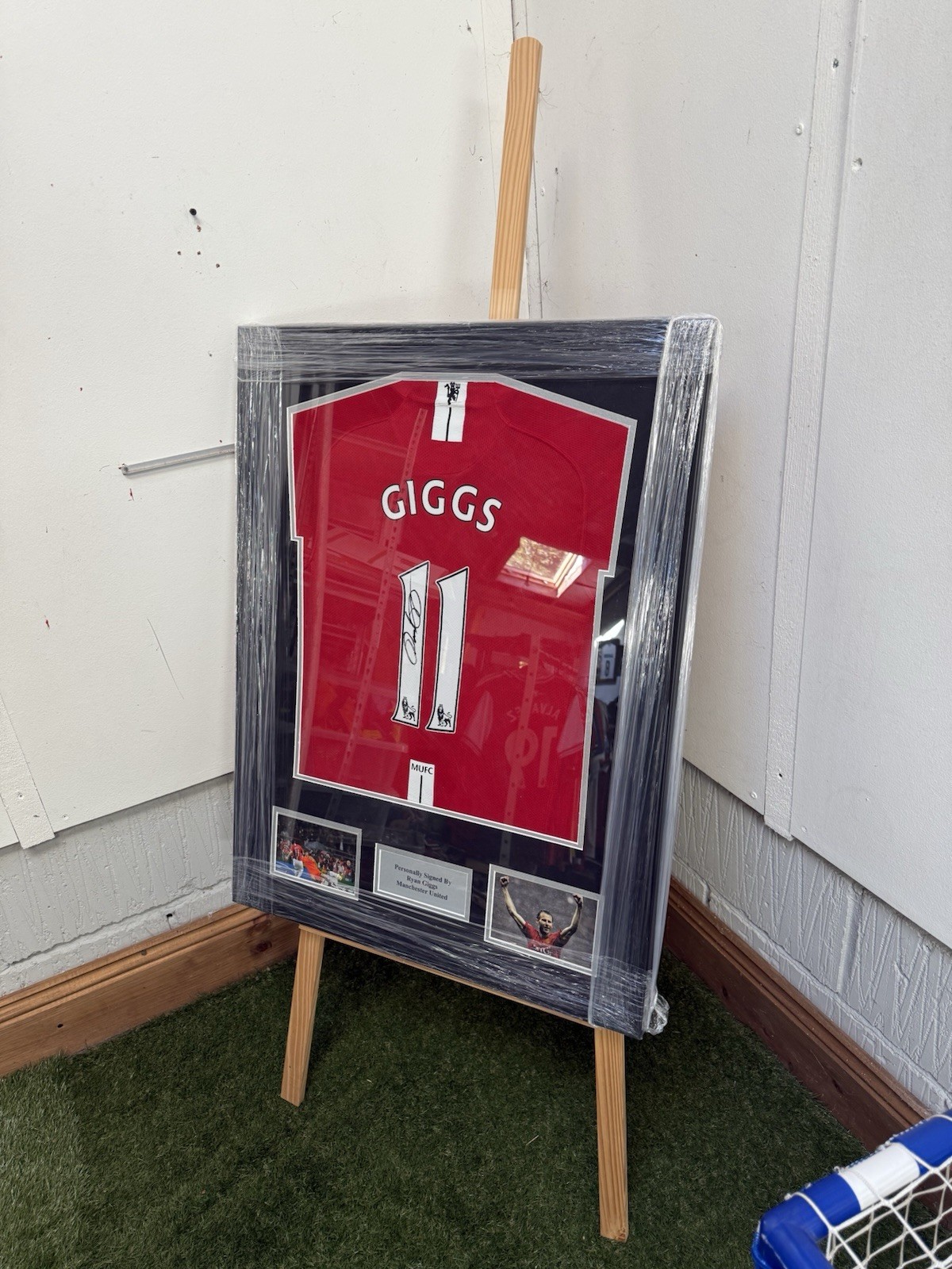 Ryan Giggs Manchester United 2008 Signed Shirt with COA for sale on Ebay