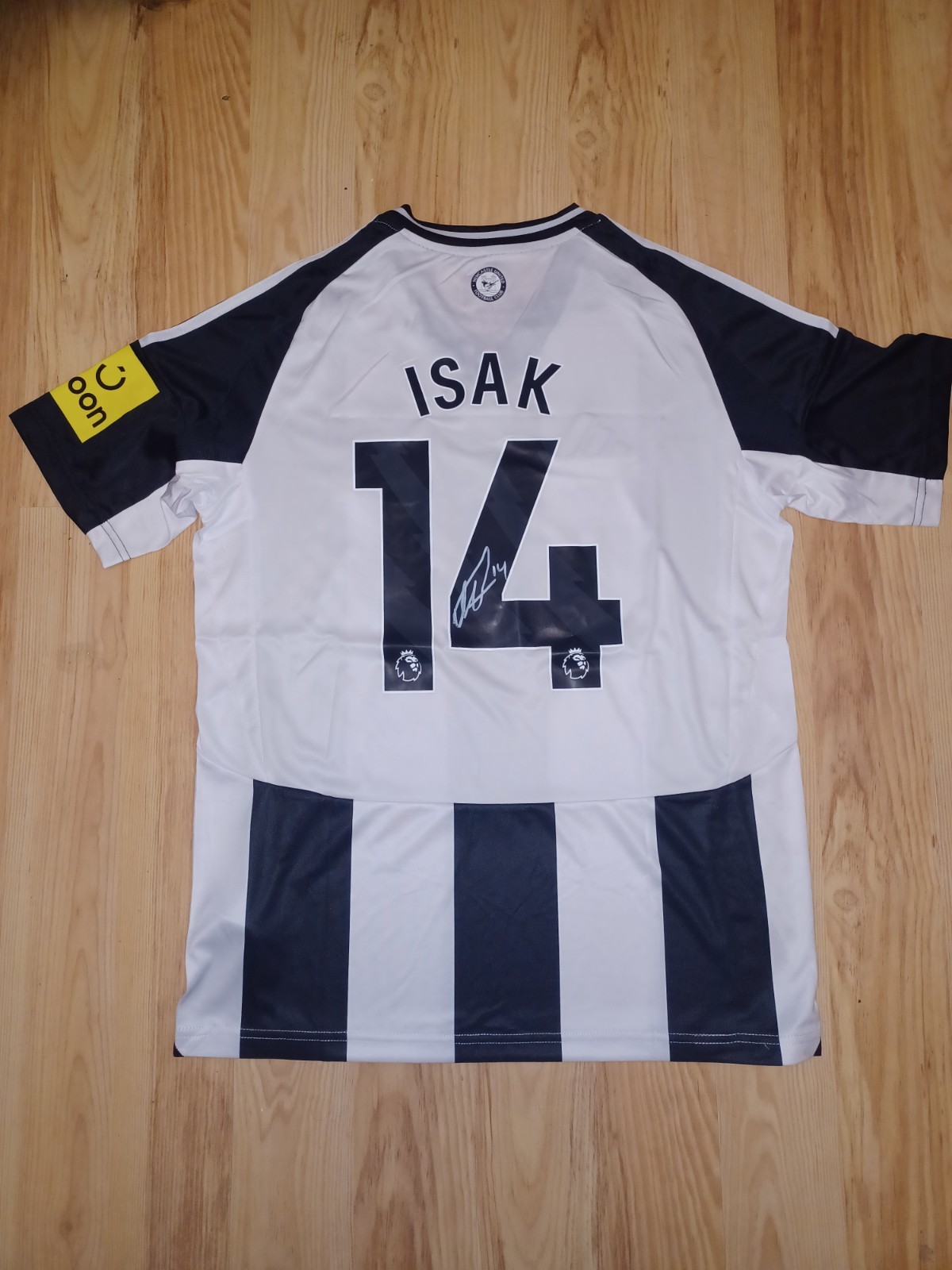 Alexander Isak 🐀 Signed Newcastle United Shirt 2024-25 Home for sale on Ebay