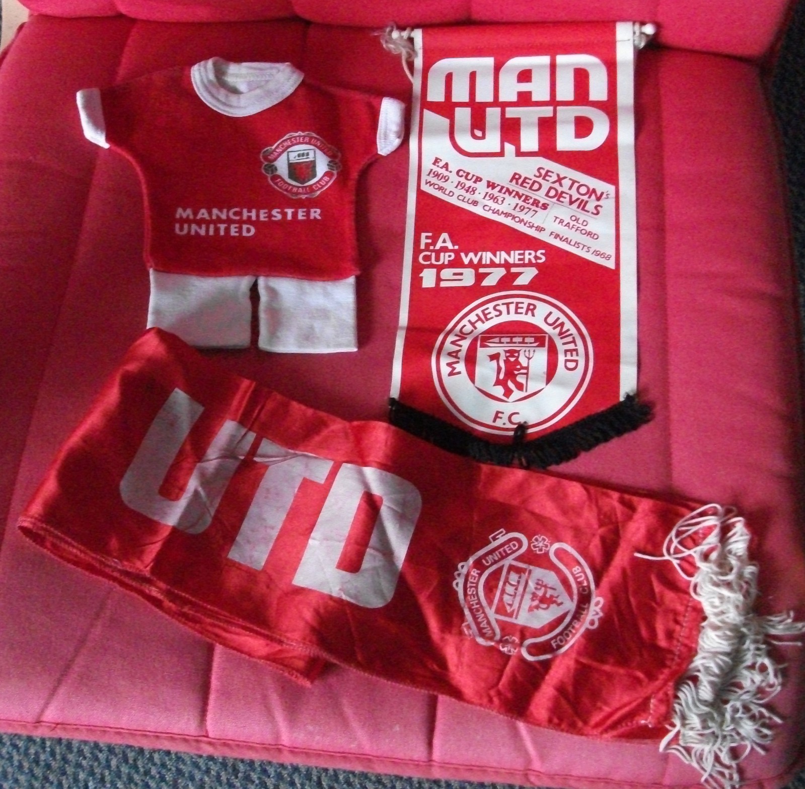 1970s Manchester Utd Souvenir Merchandise. FA Cup Memorabilia. Silk Scarf etc for sale on Ebay